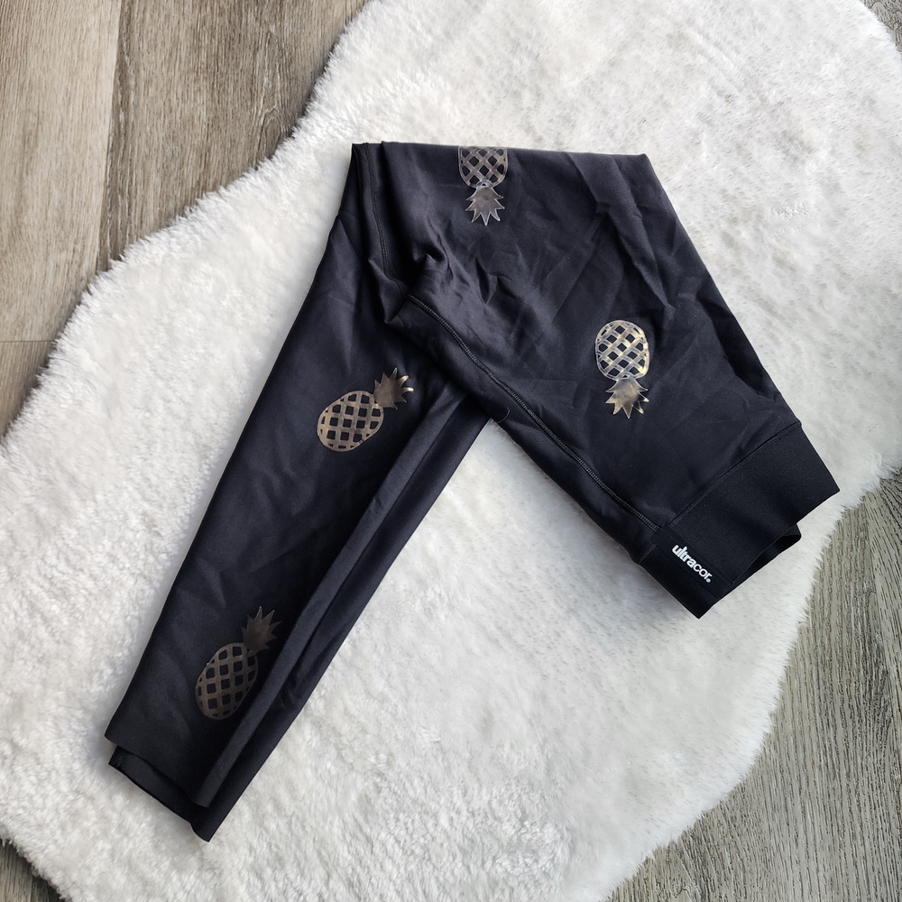 ​LUXURY Ultracor Black & Gold Pineapple Print Leggings 👑